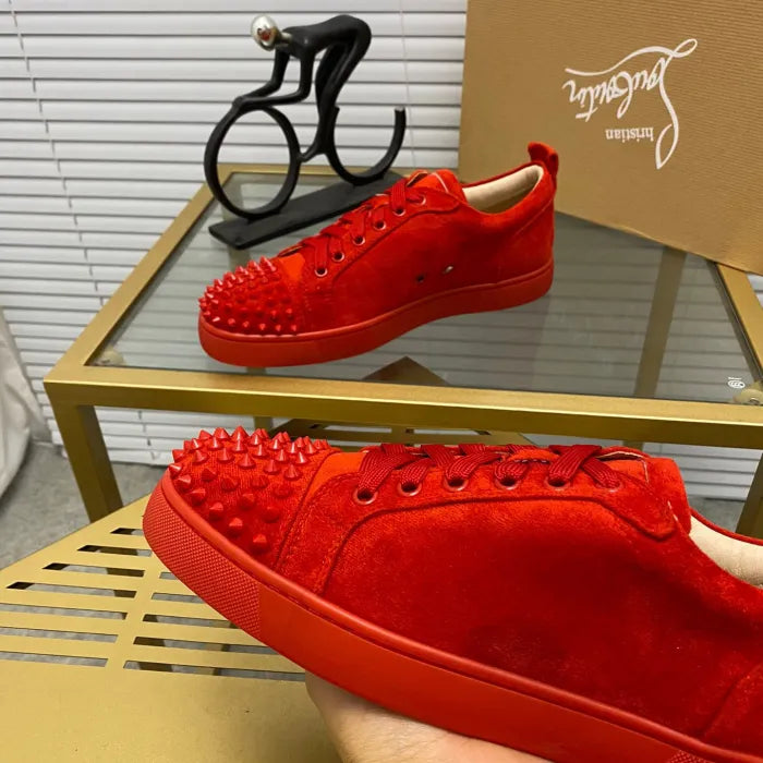 C - SNEAKERS