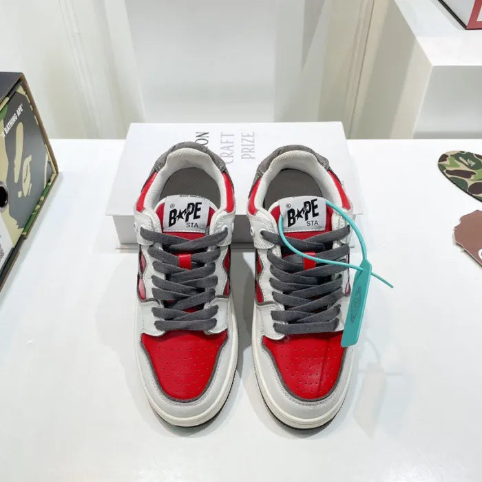 B - SNEAKERS