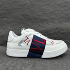 V - SNEAKERS