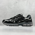 A - SNEAKERS