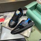 V - SNEAKERS
