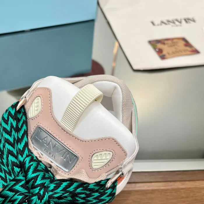L - SNEAKERS