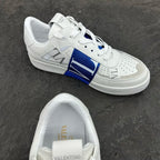 V - SNEAKERS