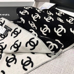 Black and white double-sided double-ring textured knitted shawl