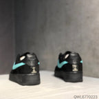 N - SNEAKERS