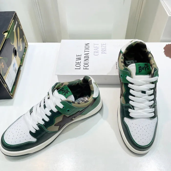 B - SNEAKERS