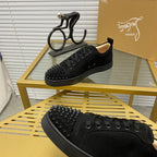 C - SNEAKERS
