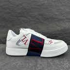 V - SNEAKERS
