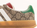 SNEAKERS 21