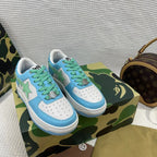 B - SNEAKERS