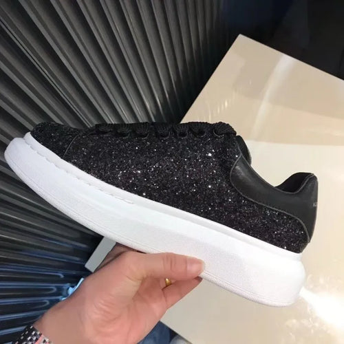 A - SNEAKERS