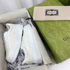 SNEAKERS 23