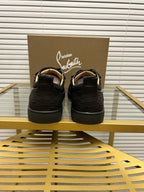C - SNEAKERS