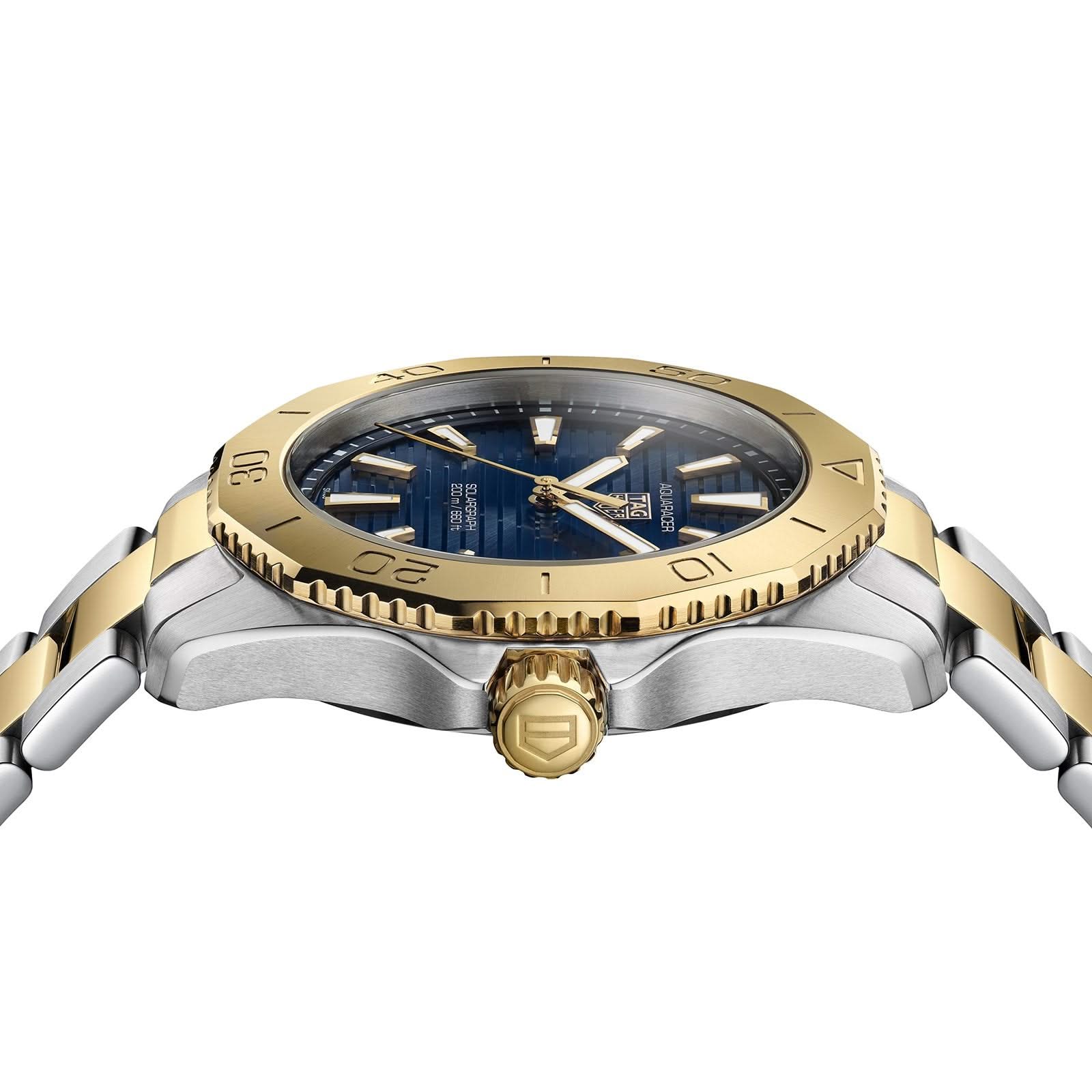 TAG HEUER AQUARACER PROFESSIONAL 200 SOLARGRAPH