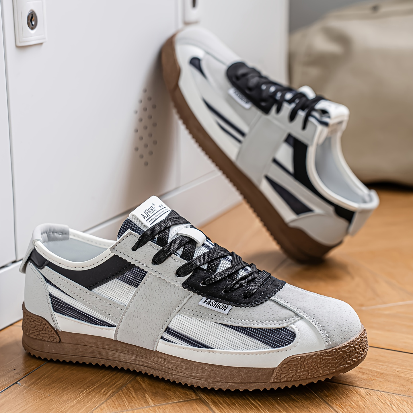 Kasen - Classic Urban Sneakers | By Julian & Claire Toronto