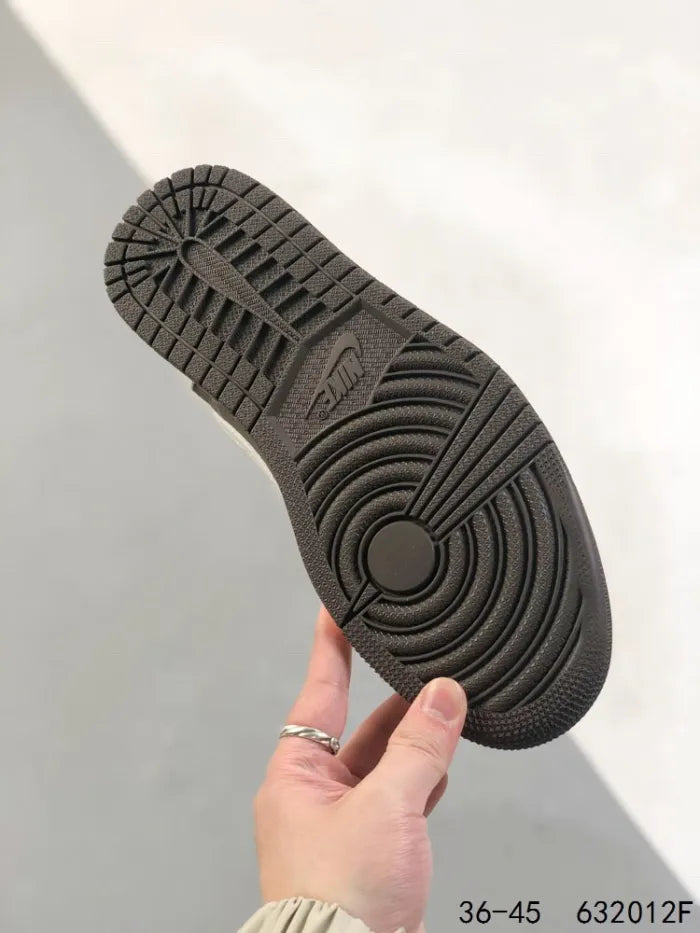 N - SNEAKERS