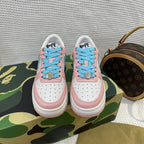 B - SNEAKERS