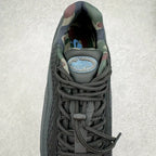 C - SNEAKERS