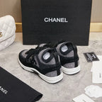 C - SNEAKERS