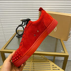 C - SNEAKERS
