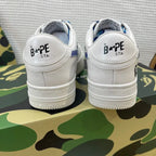 B - SNEAKERS
