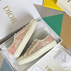D - SNEAKERS