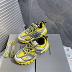 B - SNEAKERS