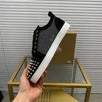 C - SNEAKERS