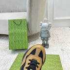 SNEAKERS 26