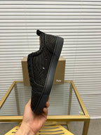 C - SNEAKERS