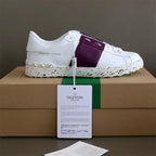 V - SNEAKERS