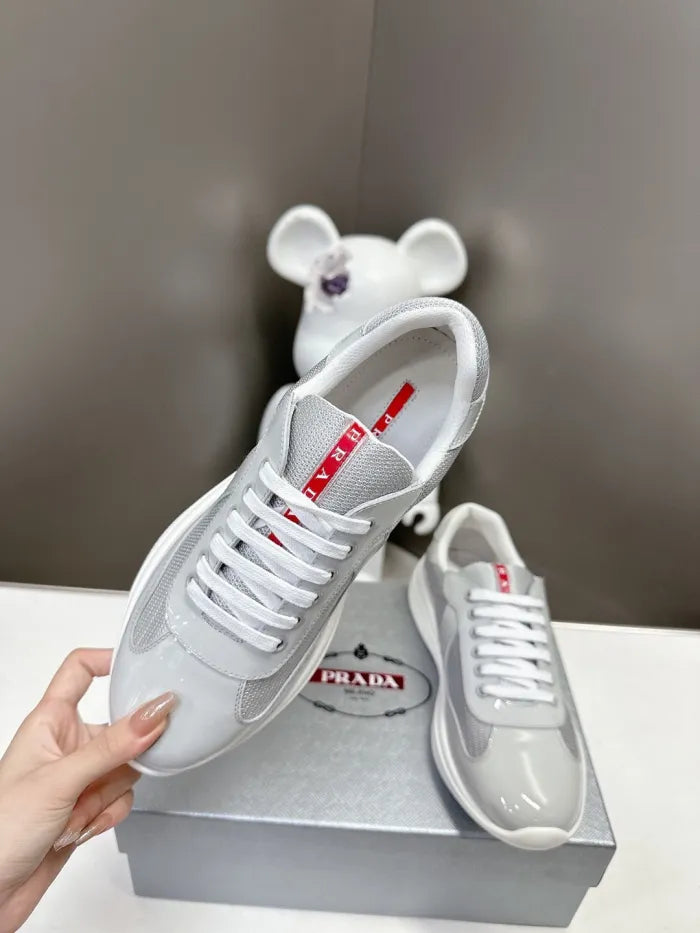P - SNEAKERS