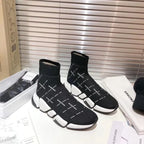 B - SNEAKERS