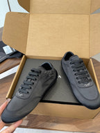P-Sneakers