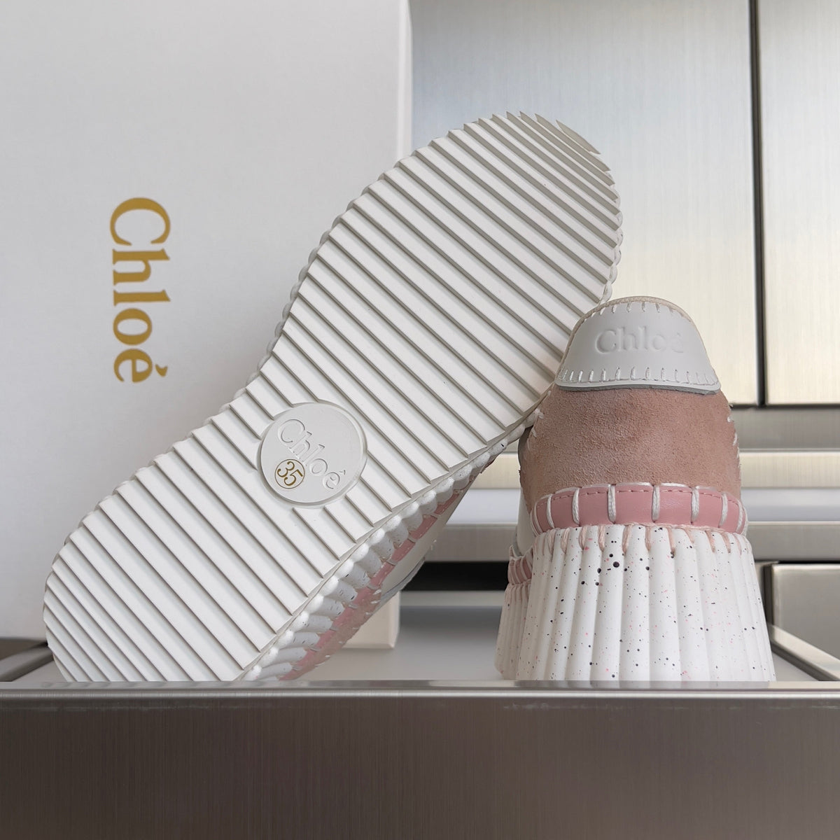 H-Sneakers