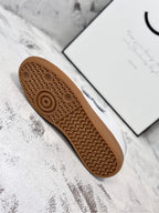 M-Sneakers