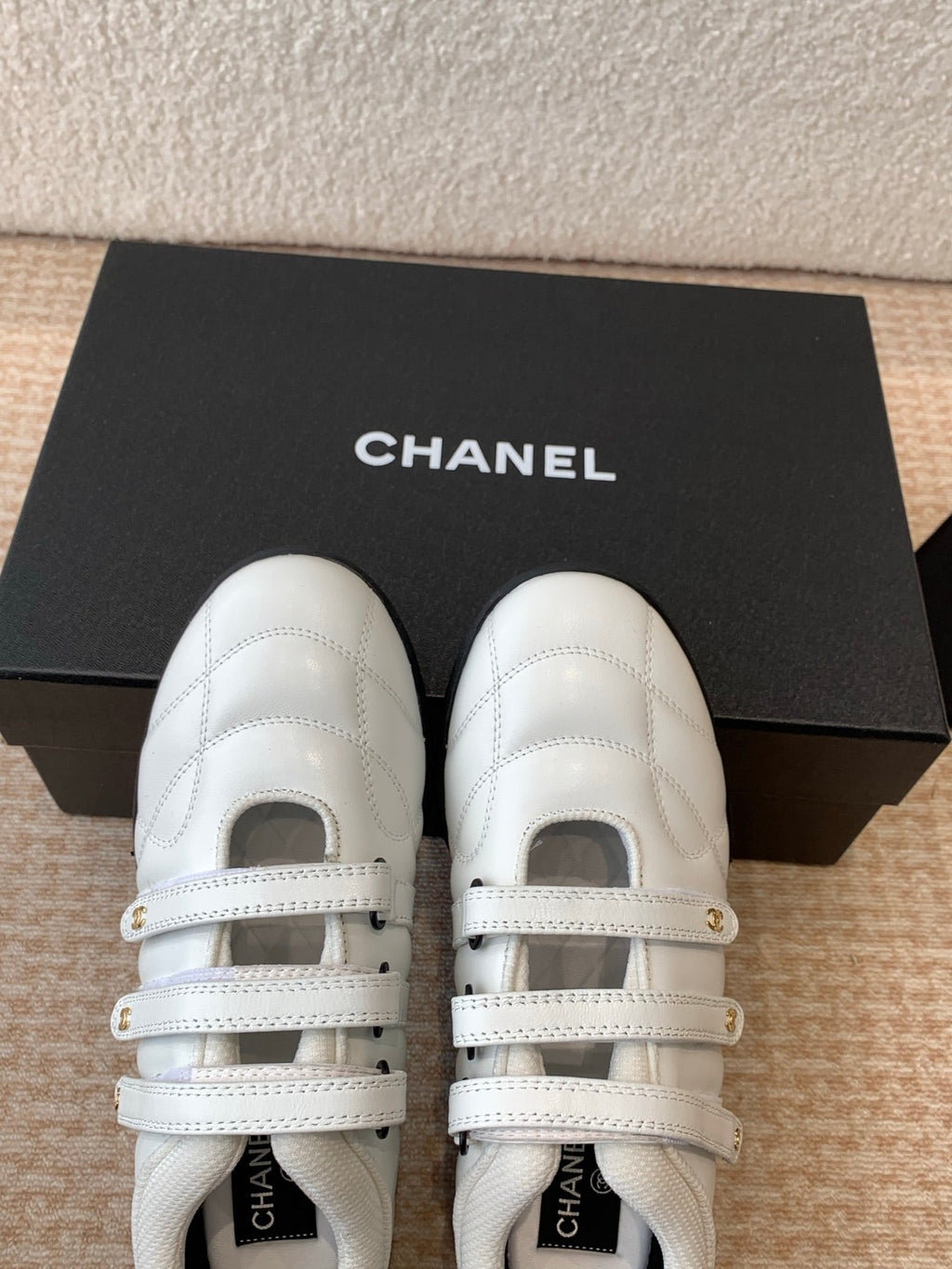 C-Sneakers
