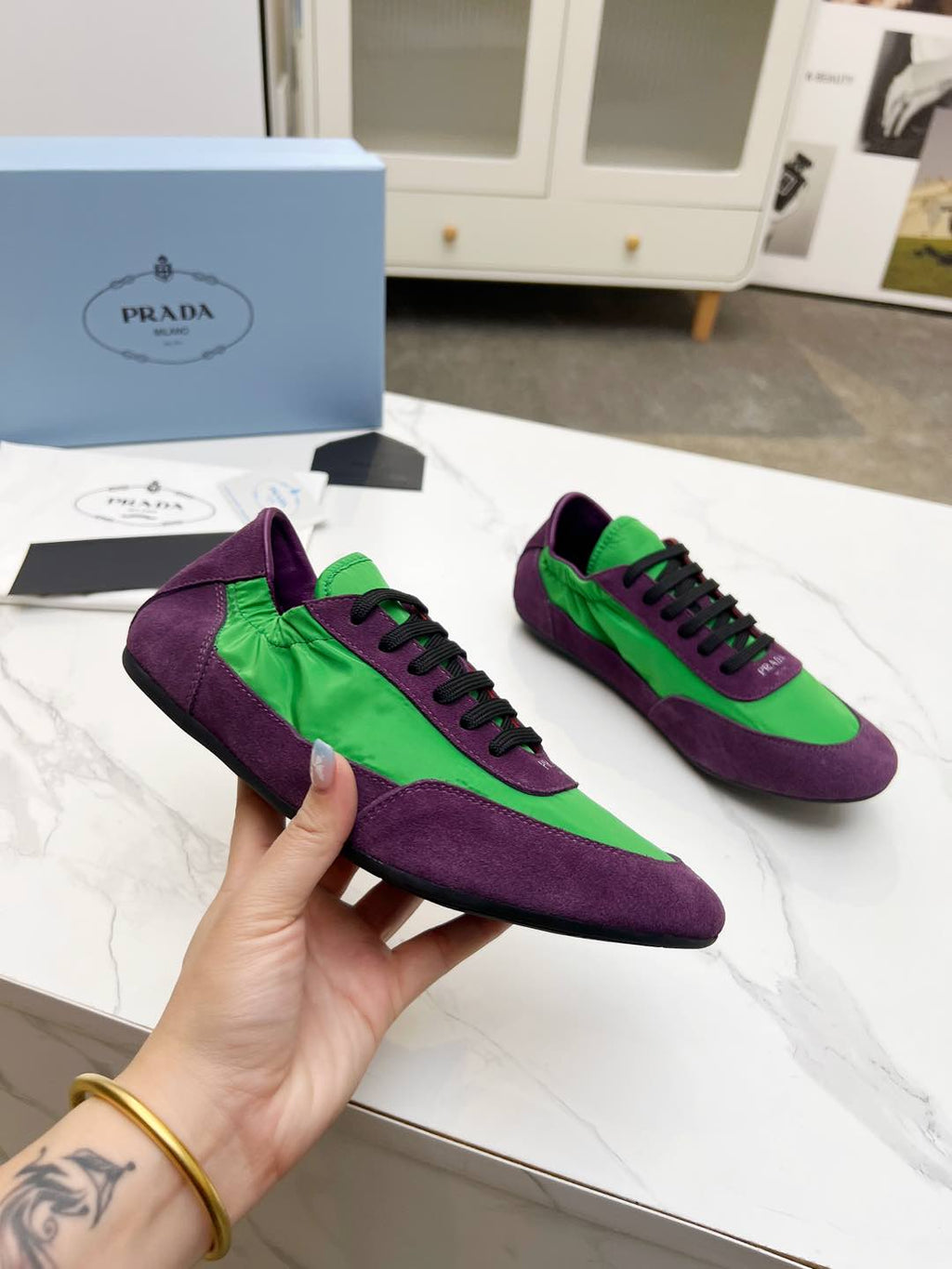 P-Sneakers