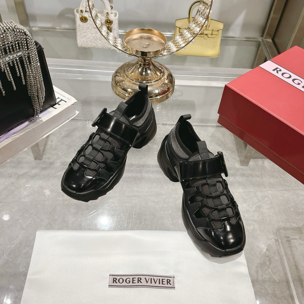 R-Sneakers