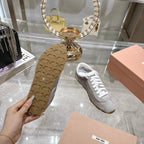 M-Sneakers